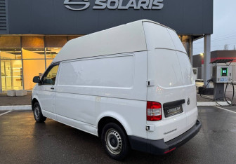 Подержанный автомобиль Volkswagen Transporter Van 2013 года (7 фото)