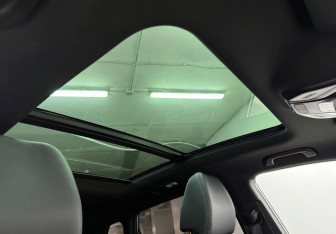 Подержанный автомобиль Geely Coolray 2024 года (12 фото)