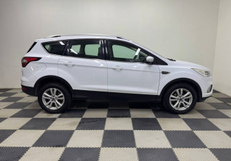 Подержанный автомобиль Ford Kuga 2018 года (4 фото)