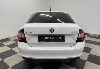 Подержанный автомобиль Skoda Rapid Liftback 2019 года (6 фото)