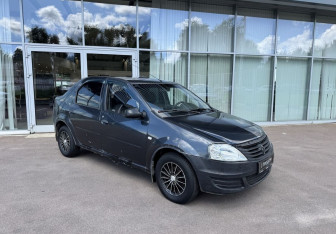 Подержанный автомобиль Renault Logan Sedan 2011 года (3 фото)