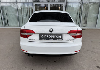 Подержанный автомобиль Skoda Superb Liftback 2014 года (6 фото)