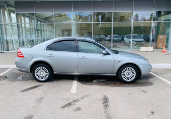 Подержанный автомобиль Ford Mondeo Sedan 2006 года (4 фото)