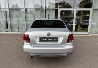 Подержанный автомобиль Volkswagen Polo Sedan 2016 года (6 фото)