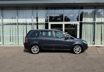 Подержанный автомобиль Opel Zafira Compactvan 2007 года (4 фото)