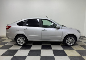 Подержанный автомобиль LADA (ВАЗ) Granta Liftback 2023 года (4 фото)