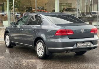 Подержанный автомобиль Volkswagen Passat Sedan 2013 года (7 фото)