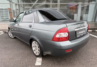 Подержанный автомобиль LADA (ВАЗ) Priora Sedan 2008 года (7 фото)