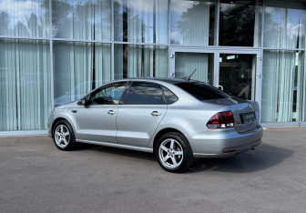 Подержанный автомобиль Volkswagen Polo Sedan 2019 года (7 фото)