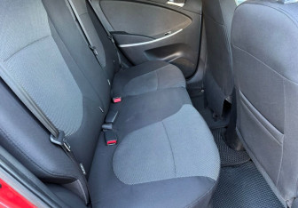 Подержанный автомобиль Hyundai Solaris Sedan 2012 года (11 фото)