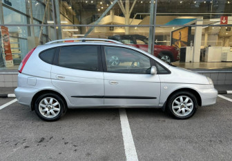 Подержанный автомобиль Chevrolet Rezzo 2008 года (4 фото)