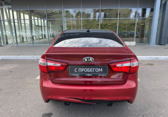Подержанный автомобиль Kia Rio Sedan 2013 года (6 фото)