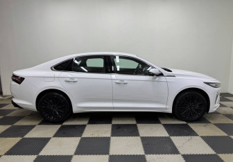 Новый Geely Preface 2024 (4 фото)