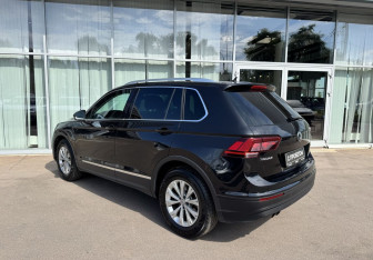 Подержанный автомобиль Volkswagen Tiguan 2017 года (7 фото)
