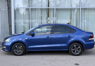 Подержанный автомобиль Volkswagen Polo Sedan 2019 года (8 фото)