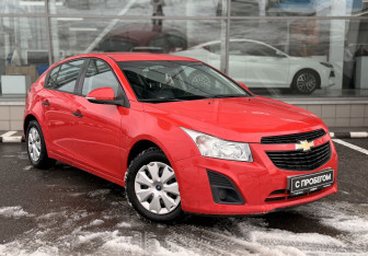 Подержанный автомобиль Chevrolet Cruze Hatchback 2013 года (3 фото)