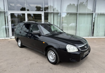 Подержанный автомобиль LADA (ВАЗ) Priora Wagon 2013 года (3 фото)