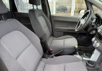 Подержанный автомобиль Mitsubishi Colt Hatchback 2005 года (10 фото)