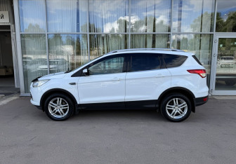 Подержанный автомобиль Ford Kuga 2014 года (8 фото)