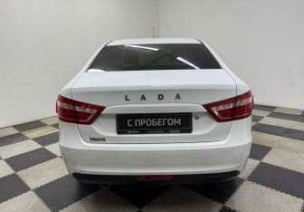 Подержанный автомобиль LADA (ВАЗ) Vesta Sedan 2017 года (6 фото)