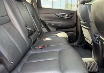Подержанный автомобиль Nissan X-Trail 2022 года (11 фото)
