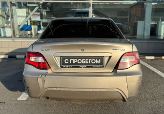 Подержанный автомобиль Daewoo Nexia Sedan 2013 года (6 фото)