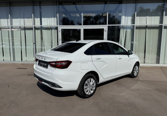 Подержанный автомобиль LADA (ВАЗ) Vesta Sedan 2024 года (5 фото)