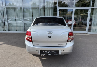 Подержанный автомобиль LADA (ВАЗ) Granta Sedan 2013 года (6 фото)