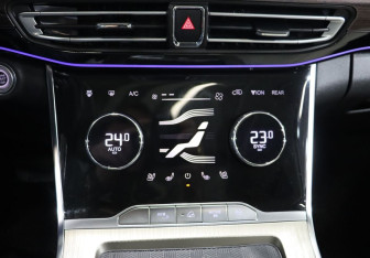 Подержанный автомобиль Exeed VX 2022 года (19 фото)