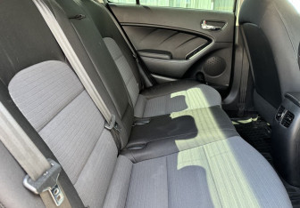 Подержанный автомобиль Kia Cerato Sedan 2014 года (10 фото)