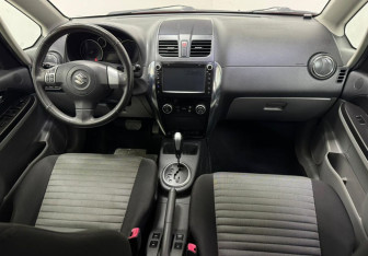 Подержанный автомобиль Suzuki SX4 Hatchback 2013 года (10 фото)