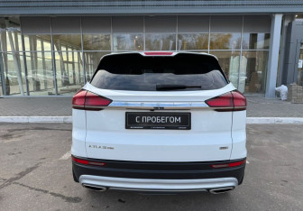 Подержанный автомобиль Geely Atlas Pro 2022 года (6 фото)