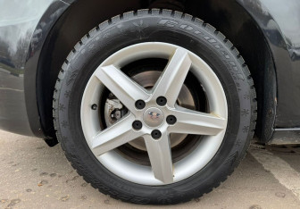 Подержанный автомобиль SEAT Leon Hatchback 2012 года (12 фото)