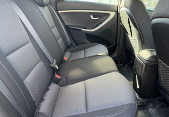 Подержанный автомобиль Hyundai i30 Hatchback 2014 года (11 фото)