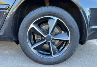 Подержанный автомобиль Skoda Octavia Liftback 2011 года (12 фото)