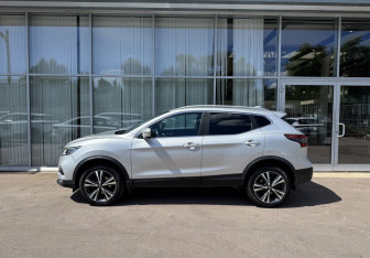 Подержанный автомобиль Nissan Qashqai 2019 года (8 фото)