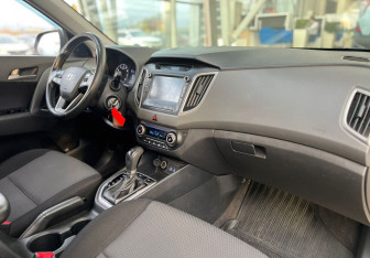 Подержанный автомобиль Hyundai Creta 2018 года (10 фото)