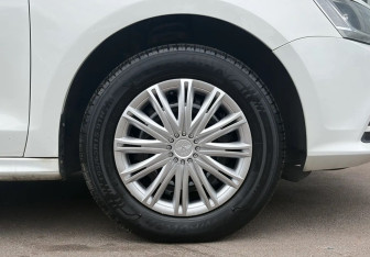 Подержанный автомобиль Volkswagen Jetta Sedan 2016 года (12 фото)