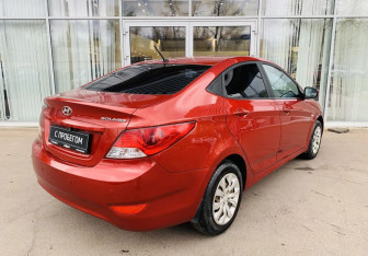 Подержанный автомобиль Hyundai Solaris Sedan 2014 года (5 фото)