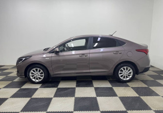 Подержанный автомобиль Hyundai Solaris Sedan 2021 года (8 фото)