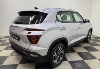 Подержанный автомобиль Hyundai Creta 2021 года (5 фото)