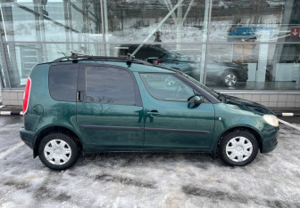 Подержанный автомобиль Skoda Roomster 2010 года (4 фото)