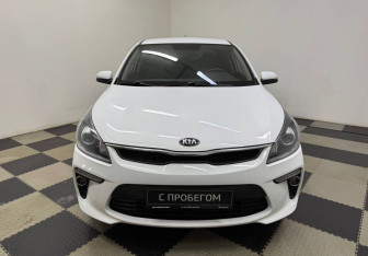 Подержанный автомобиль Kia Rio Sedan 2019 года (2 фото)