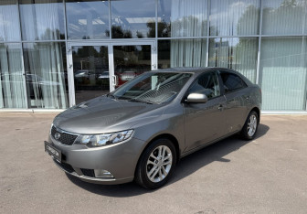 Подержанный автомобиль Kia Cerato Sedan 2011 года (1 фото)