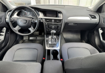Подержанный автомобиль Audi A4 Sedan 2012 года (9 фото)