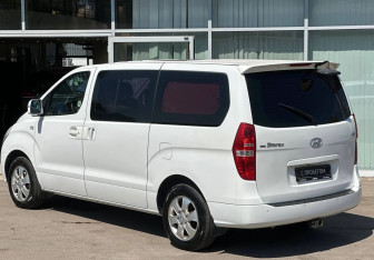 Подержанный автомобиль Hyundai Grand Starex 2014 года (7 фото)