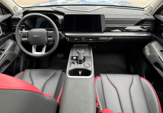 Подержанный автомобиль Haval H3 2024 года (10 фото)