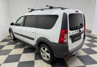 Подержанный автомобиль LADA (ВАЗ) Largus Wagon 2019 года (7 фото)