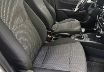 Подержанный автомобиль Kia Rio Hatchback 2019 года (9 фото)