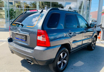 Подержанный автомобиль Kia Sportage 2010 года (5 фото)